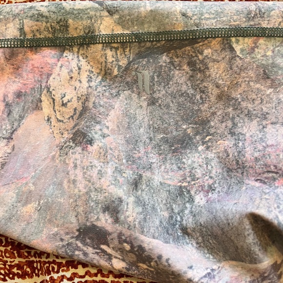 Fabletics leggings - Picture 4 of 4